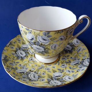 Shelley England 14270 Ripon Teacup & Saucer.  Black & White Rose Chintz On Yellow