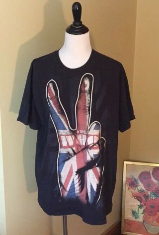 The Who Size Xl Band T Tee - Shirt Unionjack Finger Peace Sign Graphic Worn Soft