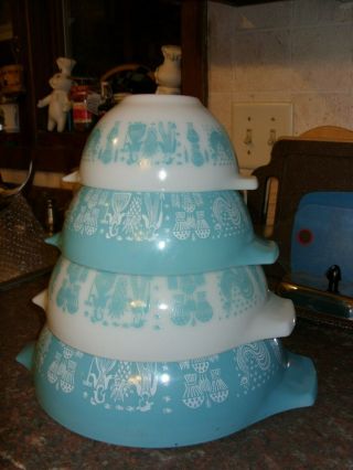 Vintage Pyrex Amish Butterprint Turq.  Nesting Cinderella 4 Pc Mixing Bowl Set