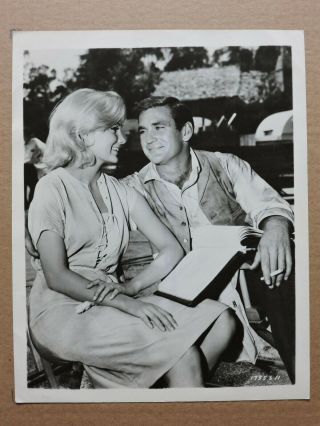 Yvette Mimieux With Rod Taylor Orig Candid Sci - Fi Photo 1960 The Time Machine