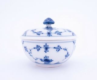 Unusual Bowl With Lid 2306 - Blue Fluted - Royal Copenhagen - 1:st Quality
