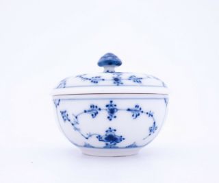 Unusual bowl with lid 2306 - Blue Fluted - Royal Copenhagen - 1:st Quality 2