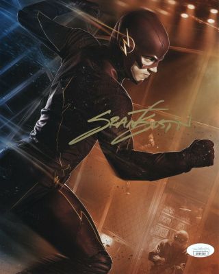 Grant Gustin The Flash Autographed Signed 8x10 Photo Jsa 12