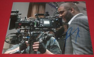 Tyler Perry Signed Director In Action 8x10 Photo Autograph Madeas Acrimony