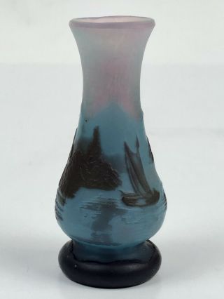 Look Antique Miniature 2.  5” Cameo Art Glass Vase,  Blue Over Pink,  Wonderful