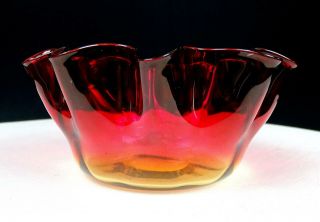 England Mt Washington Art Glass Amberina Red Ruffled Rim 5 1/2 " Bowl 1880 