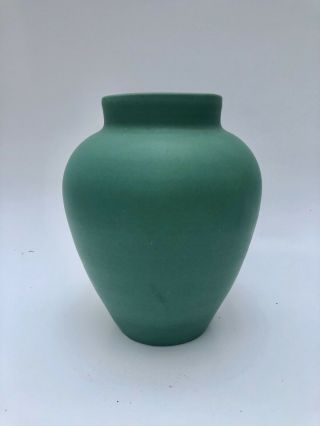 Rare Rosemeade North Dakota Studio Pottery Matte Green 7 1/2 Inch Vase