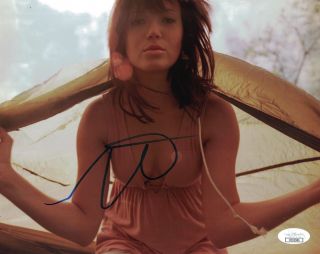 Mandy Moore Hand Signed This Is Us 8x10 Sexy Photo In Person Autograph Jsa