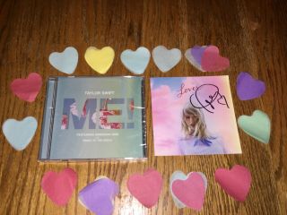 Taylor Swift Signed Lover Cd Booklet Autograph,  Me Single Cd And Confetti