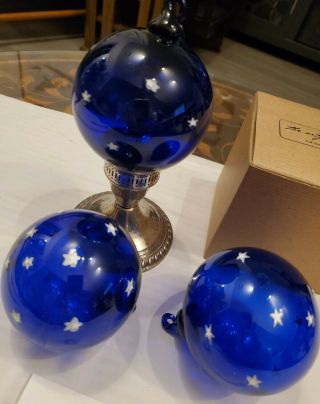 3 THAMES GLASS ORNAMENTS.  STARRY NIGHT.  HAND CRAFTED IN NEWPORT,  R.  I.  COBALT.  SIGNED 2