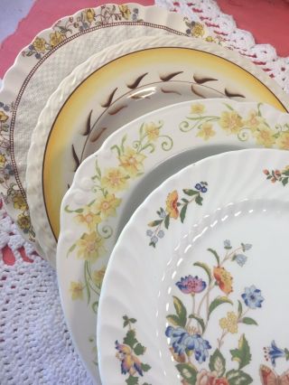 4 - Vintage Mismatched China Dinner Plates Yellow Aynsley Spode Kile Etc.  190
