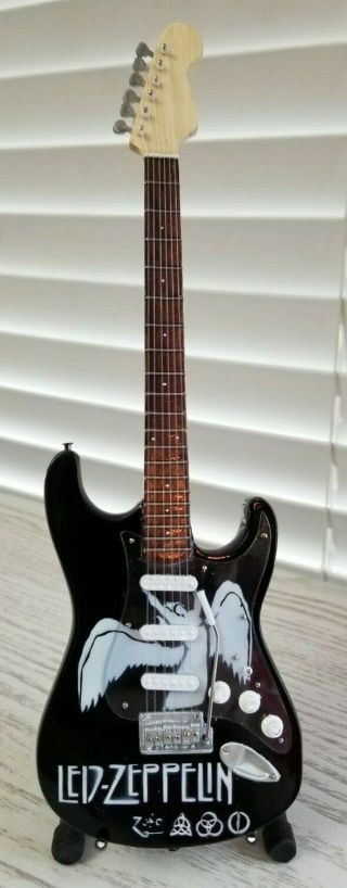 Led Zeppelin Miniature Tribute Guitar With Stand - Mca 187