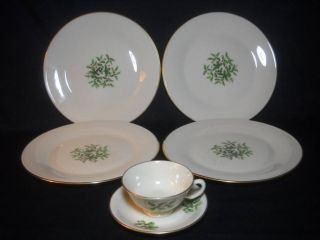 4 Lenox Holiday Presidential Small Decal Dinner Plates