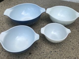 Vintage Pyrex Set Of 4 Colonial Mist Cinderella Nesting Mixing Bowls Blue White