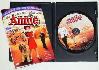 Bernadette Peters Signed Annie 1982 Movie DVD 2