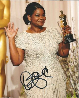 Octavia Spencer Hand Signed Authentic 