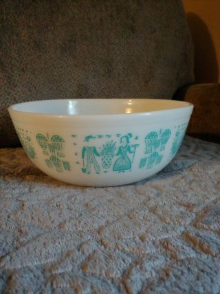 Vintage Pyrex Amish Butterprint Large 4 Qt.  White Torquoise Mixing Bowl 404