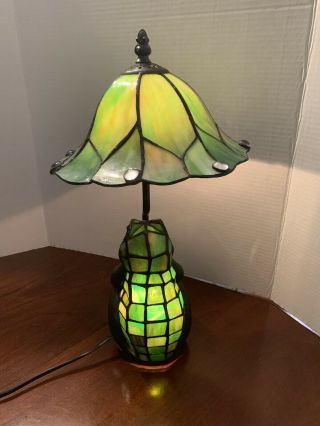 Frog Tiffany Style Lamp With Glass Shade Home And Garden Collectible 2