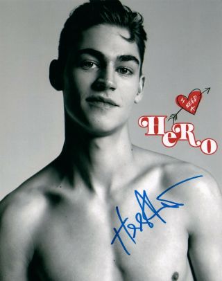 Hero Fiennes - Tiffin Shirtless Actor Signed 8x10 Photo Autographed 1