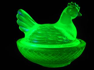 Green Vaseline Glass Hen Chicken On Nest Basket Candy Dish Uranium Farm Egg Neon