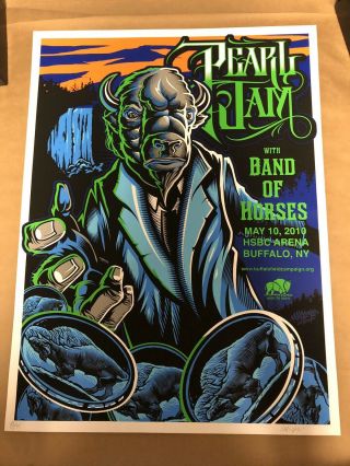 Pearl Jam Poster Buffalo,  Ny.  Hsbc Arena 5/10/2010 S/n Maxx242 Near.
