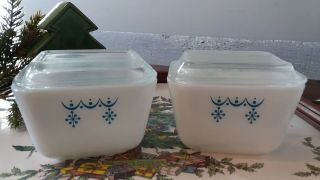 Vintage Pyrex Snowflake Blue Garland 1.  5 Cup Refrigerator Dishes