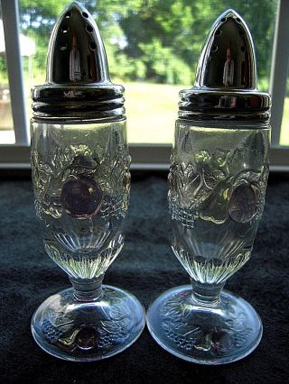Westmoreland Glass Della Robbia Salt & Pepper Set Ca.  1920 - 1940