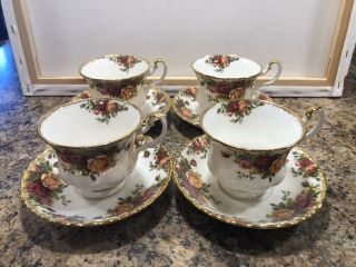 Set Of 4 Royal Albert Old Country Roses Footed Tea Cup & Saucer England