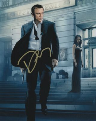 Daniel Craig Bond Signed Autographed 8x10 Photo D223