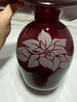 Blenko Glass Ruby Jack In The Pulpit Vase With Holly And Poinsettia 3