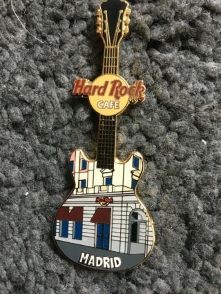 Hard Rock Cafe Madrid Facade Guitar Pin (b)