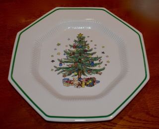 8 Nikko Christmastime Octagon Dinner Plates 10 3/4 "