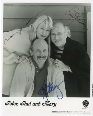 Peter,  Paul And Mary - Folk Musicians - 8x10 Photograph Signed By All 3