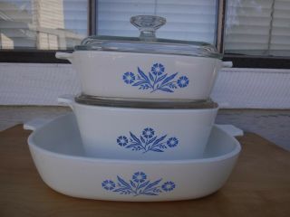 Vintage 5 Piece Corning Ware Blue Cornflower Casserole Set 3 Dishes W/ 2 Lids