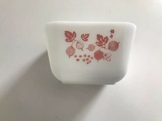 Vintage Pyrex Pink Gooseberry Small 1.  5 1 - 1/2 Cup Refrigerator Dish 501 No Lid