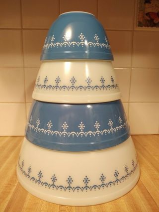 Set Of 4 Pyrex Snowflake Blue Garland Nesting Mixing Bowls 401 - 4