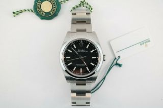 Men ' s Rolex Oyster Perpetual 114300 Black Dial 39mm Stainless Steel 2019 2