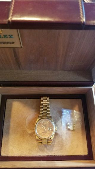 Mens 18k Rolex President with Day - date and Birch Wood Dial 1978 3