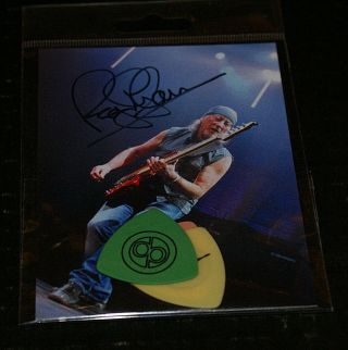 Roger Glover Deep Purple Signature 2017 Tour 3 Guitar Picks & Autograph Picture
