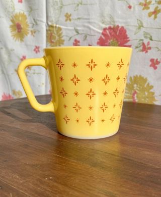 Vintage Pyrex 1410 Mug - Pale Yellow Foulard