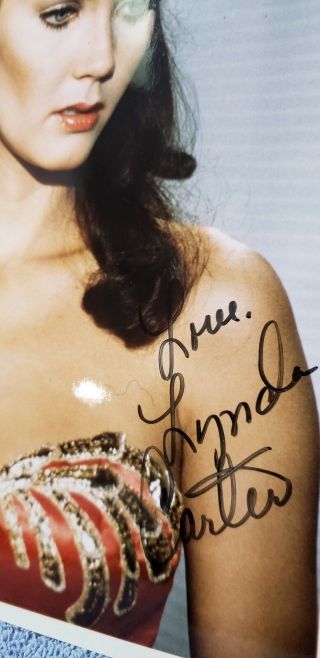 Lynda Carter Actress Hand Signed 8x10 Autographed fan Photo w Wonder Woman 2
