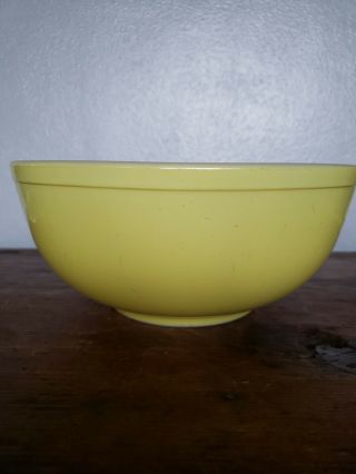 1940 ' s Pyrex Yellow Primary Nesting Bowl 4 Quart No Numbers 10.  5 Inches 2