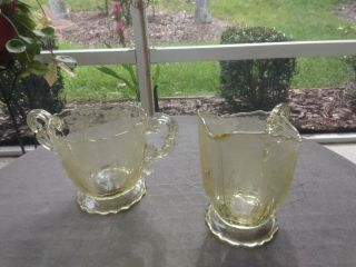 Cambridge Glass Apple Blossom Gold Krystol Yellow Footed Sugar And Creamer Set
