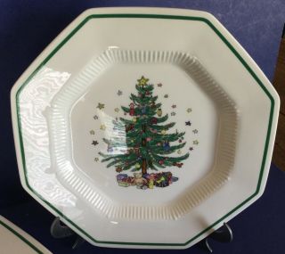 Nikko Christmas Time Set Of 4 Octagonal Dinner Plates