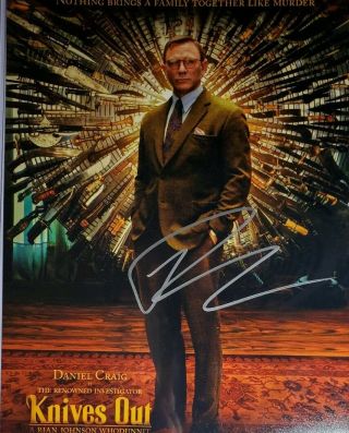 Daniel Craig Hand Signed 8x10 Photo W/holo Knives Out