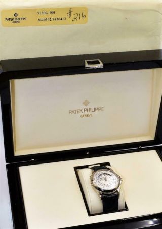 Men ' s Minty Patek Philippe World Time White Gold Wristwatch Ref 5130G 2