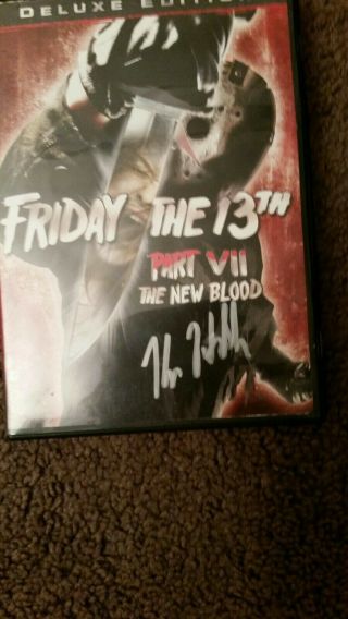 Friday the 13th Jason Vorhees Mask & DVD Signed By Kane Hodder with Beckett 3