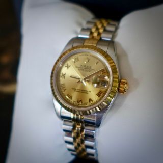 A Stunning 2001 Ladies Rolex Oyster Perpetual Datejust Steel & Gold Serviced