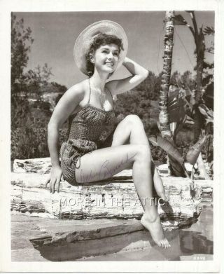 Young Sexy Leggy Barefoot Debbie Reynolds Signed Autographed Photo 1