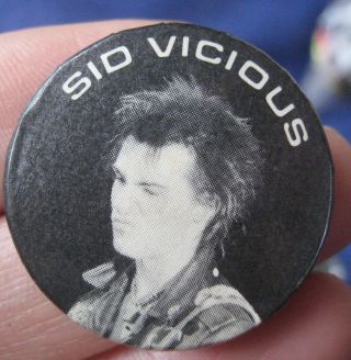 Sid Vicious The Sex Pistols Vintage Early Punk Rock Era Tin Pin Badge